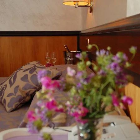 Hotel Benny 3*