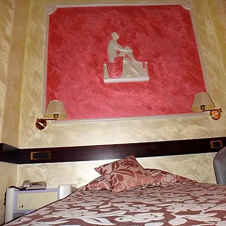 Hotel Benny 3*