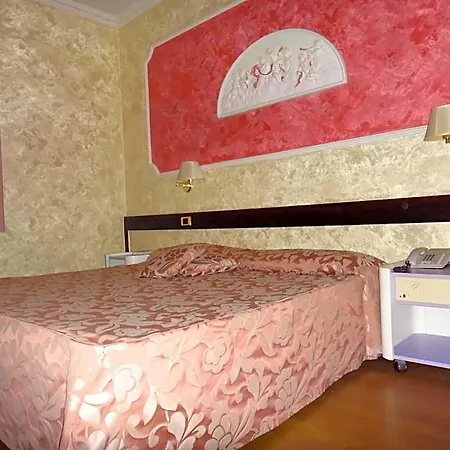 Hotel Benny