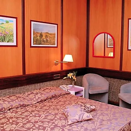 Benny Hotel 3*